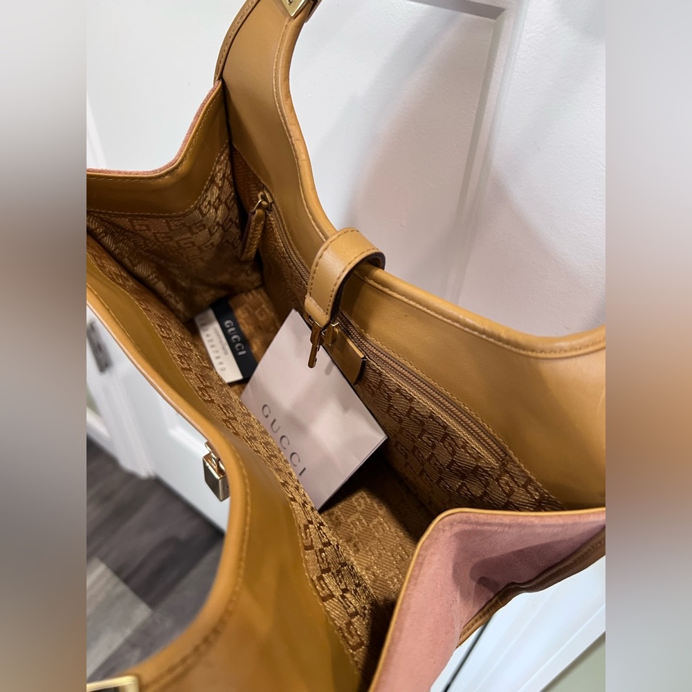 Auth🩷Vintage Gucci Pink and Tan Shoulder Bag - Picture 5 of 9